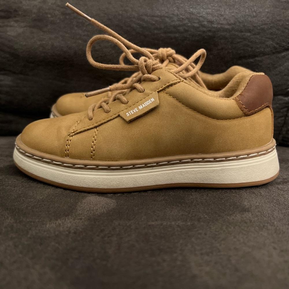 Steve Madden Brown Casual Sneakers